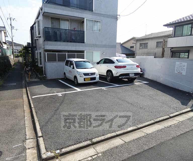 コンフォート稲荷ガレージの外観・駐車場イメージ1枚目