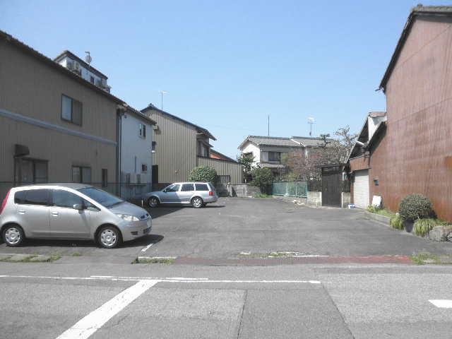 ワイズ・真清田 第11駐車場の外観・駐車場イメージ2枚目