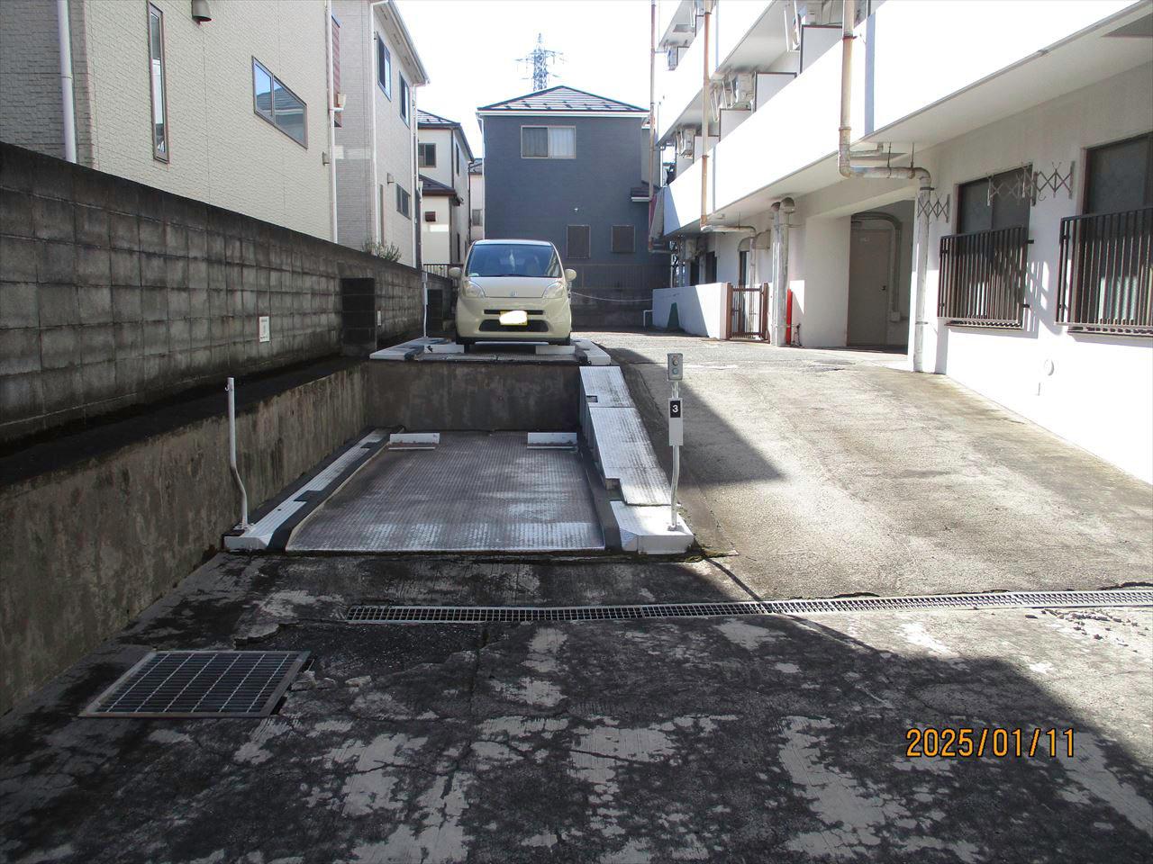 スカイコート八王子第3の外観・駐車場イメージ1枚目