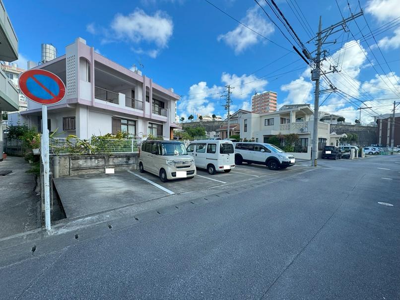 玉城パーキングの外観・駐車場イメージ1枚目