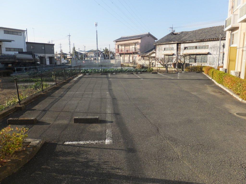 バードック(20333)の外観・駐車場イメージ1枚目