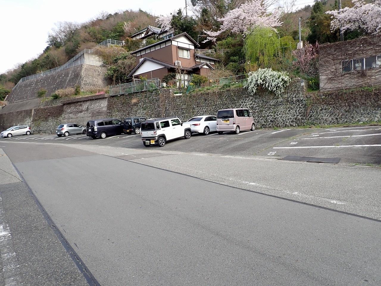 昭和寮跡駐車場の外観・駐車場イメージ1枚目