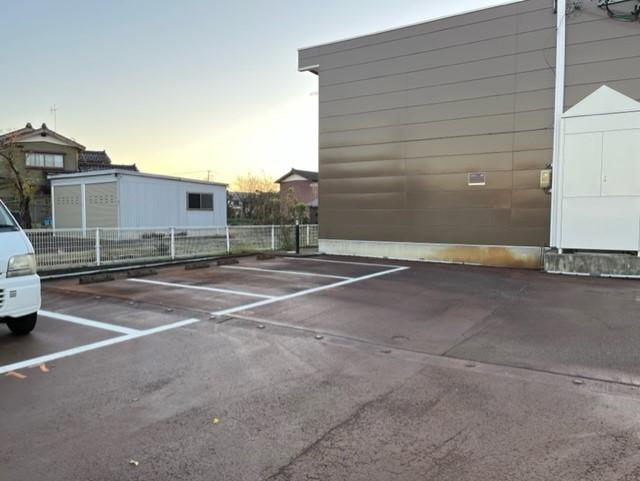 ヌーベルバーグ(23180)の外観・駐車場イメージ1枚目