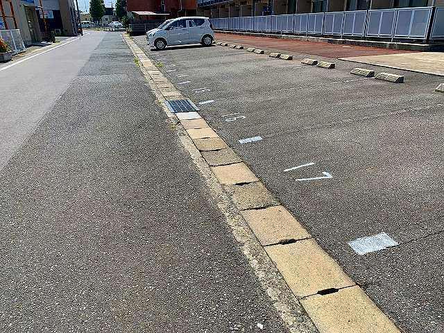 オアシス(26541)の外観・駐車場イメージ1枚目