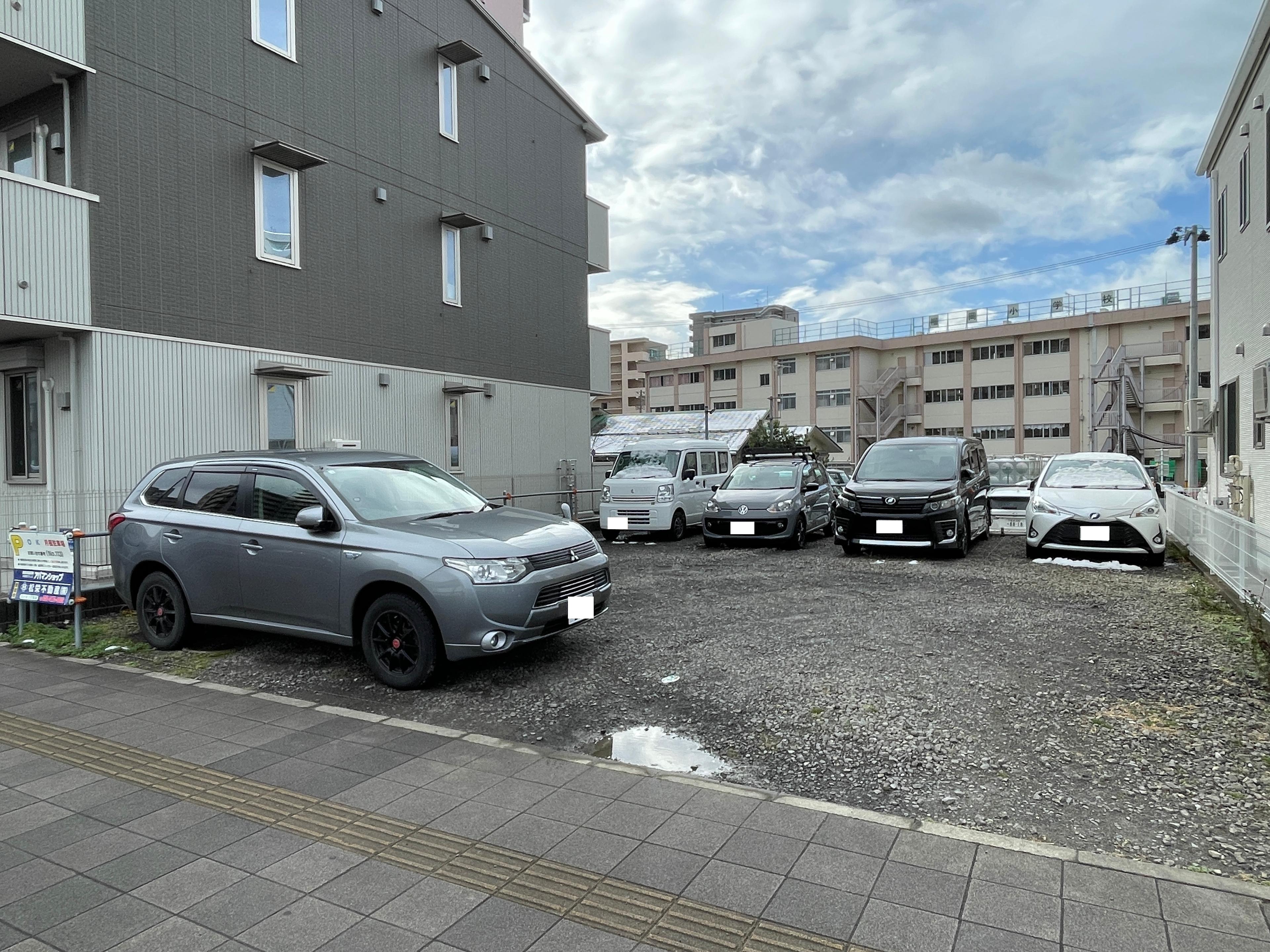 OK月極有料駐車場の外観・駐車場イメージ1枚目