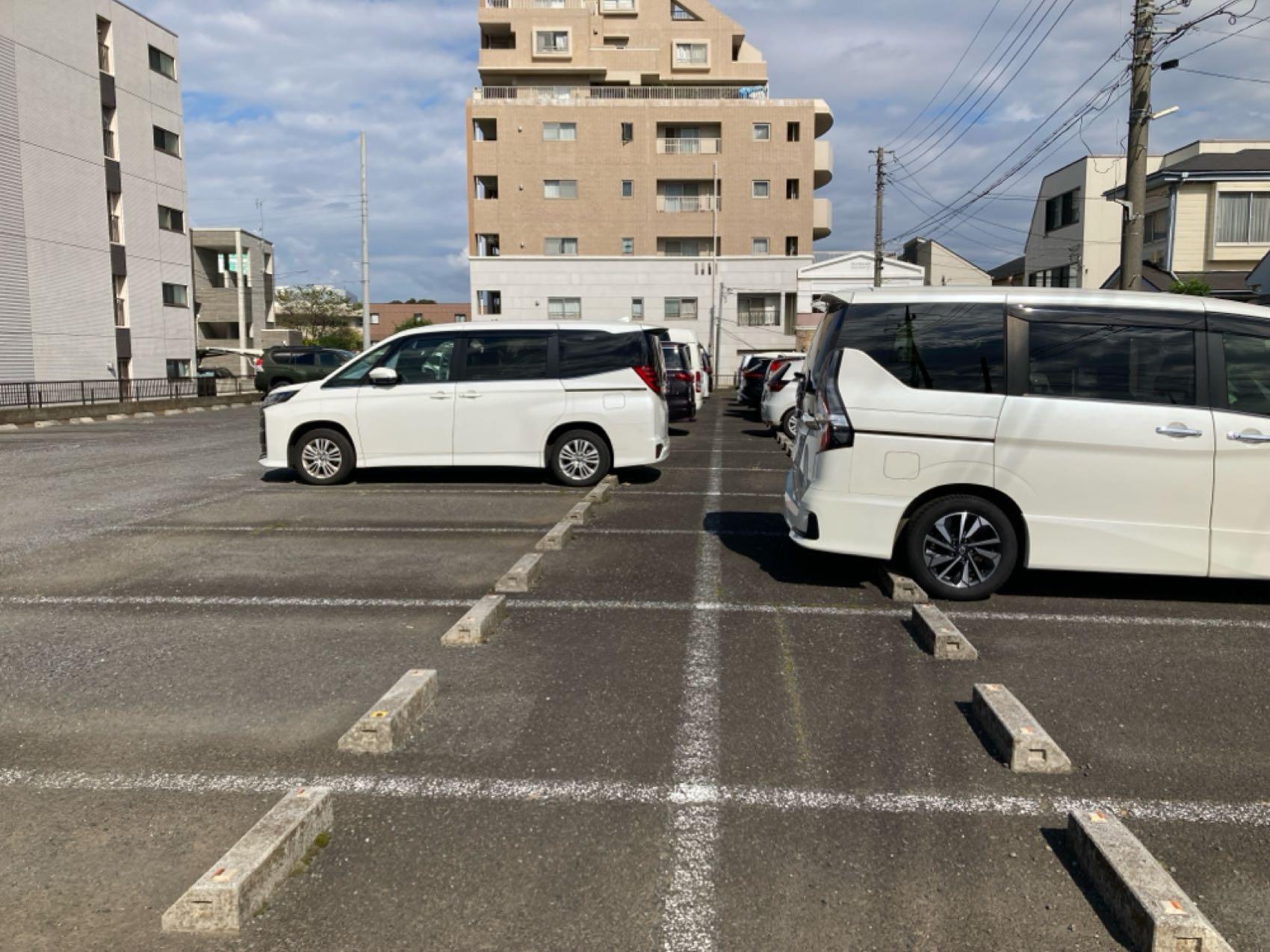 関駐車場の外観・駐車場イメージ2枚目