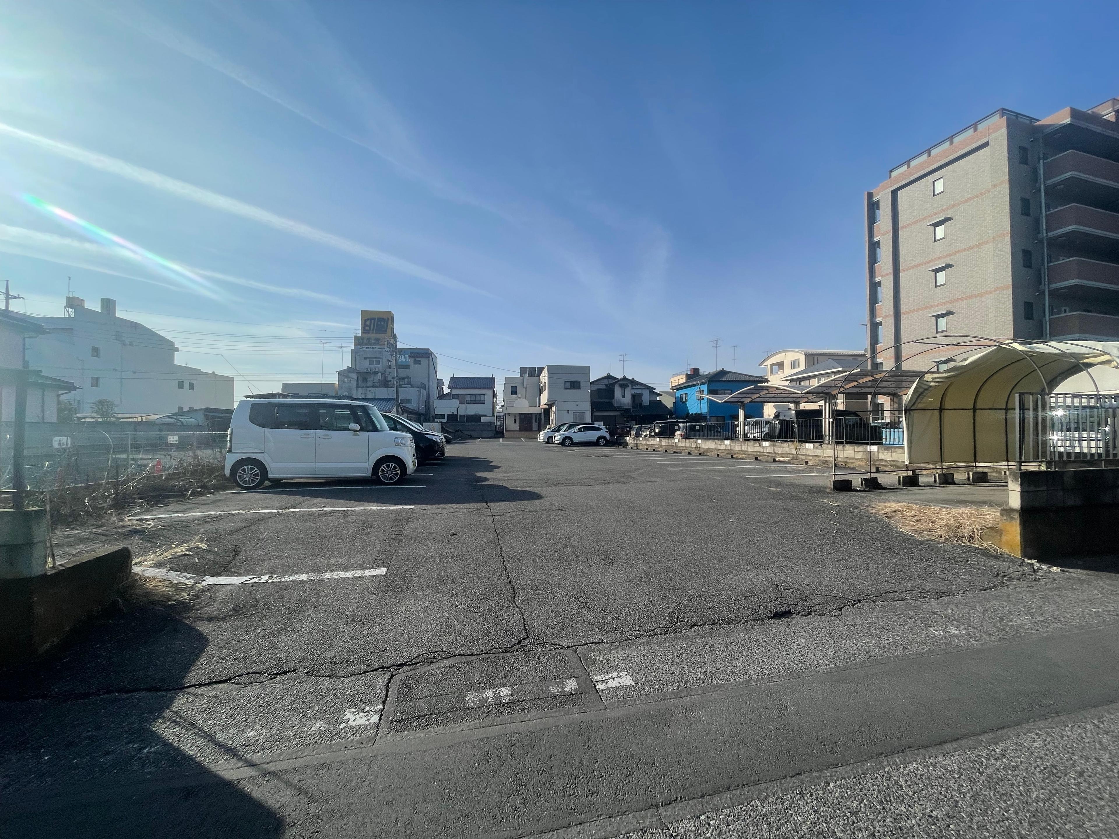 岩崎歯科駐車場の外観・駐車場イメージ1枚目