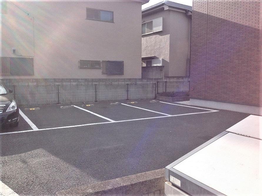 和(47604)の外観・駐車場イメージ1枚目