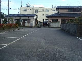 サニーコート(19517)の外観・駐車場イメージ1枚目