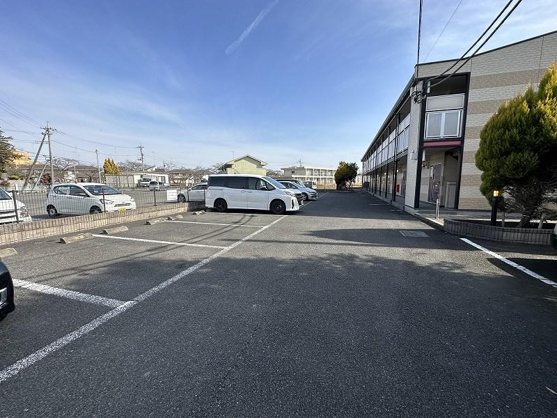 フローラ真岡(26304)の外観・駐車場イメージ1枚目