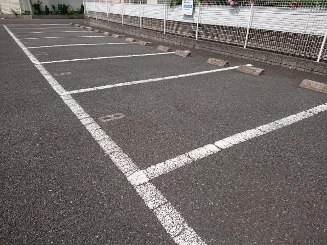 フラックス(40758)の外観・駐車場イメージ2枚目