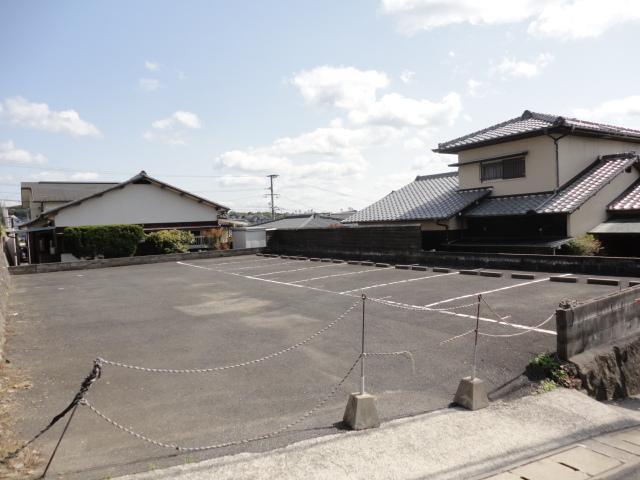 朝霧1丁目中野駐車場の外観・駐車場イメージ1枚目
