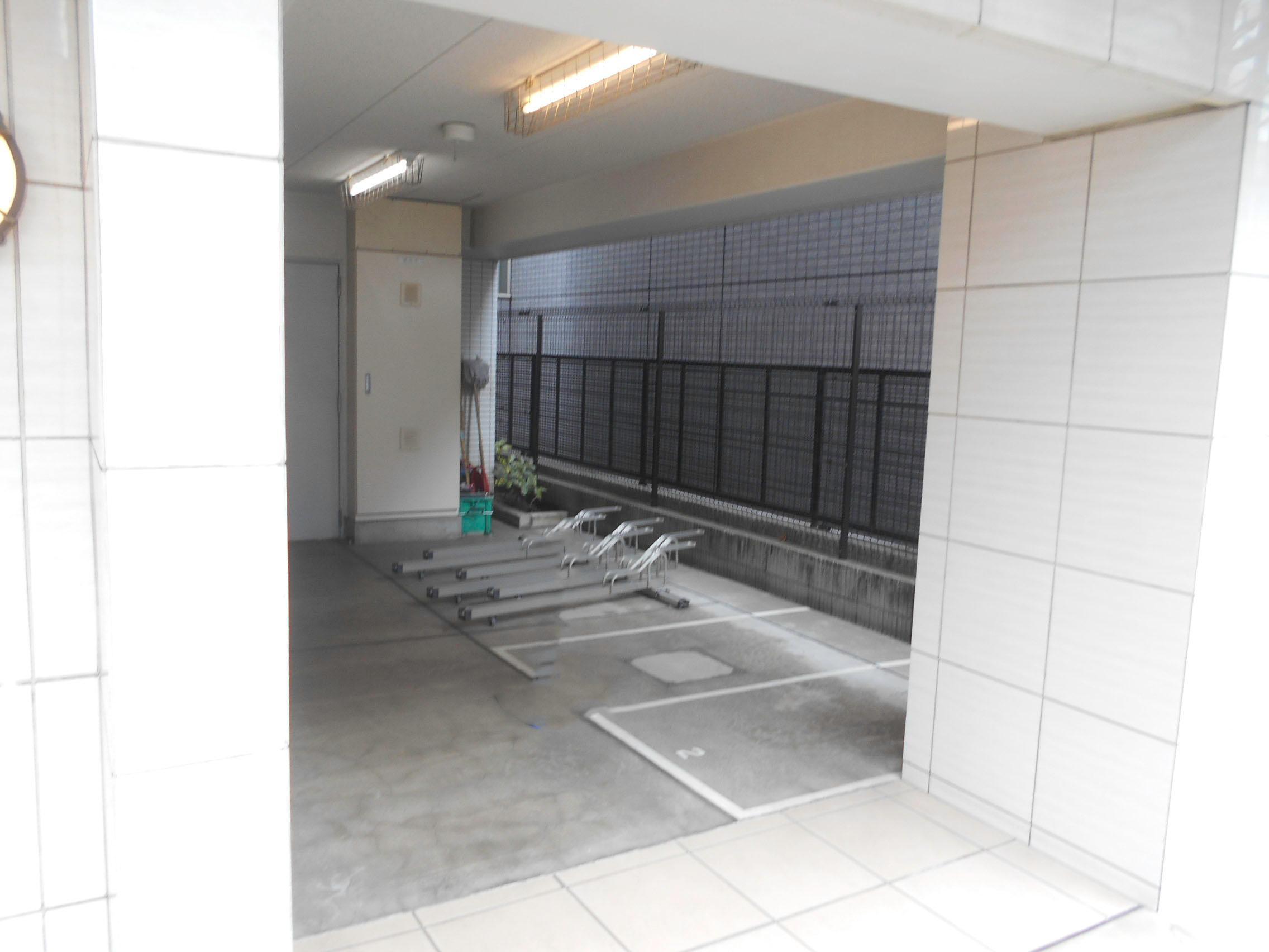 スカイコート文京江戸川橋の外観・駐車場イメージ1枚目