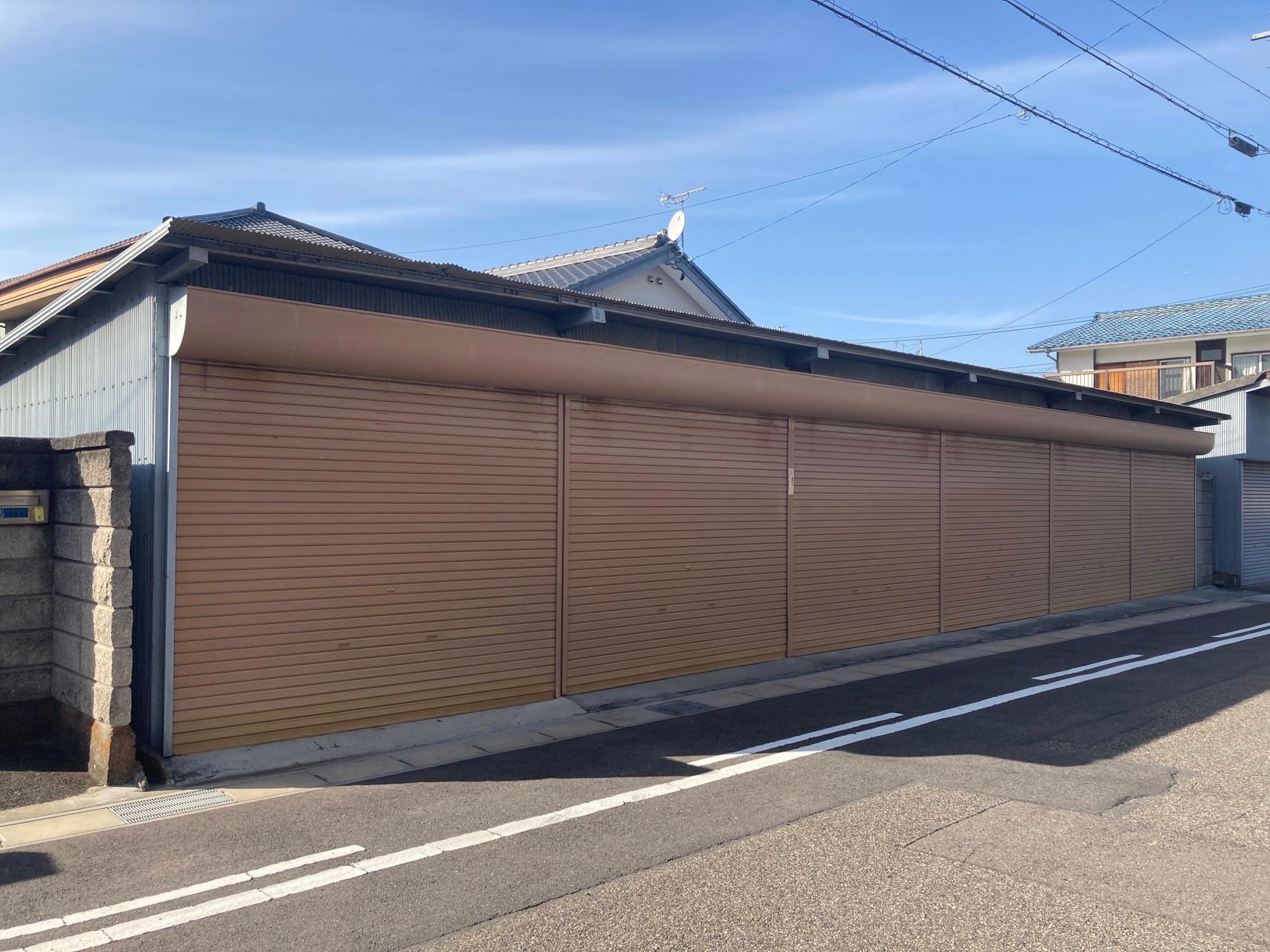 マルイワ・さくら車庫の外観・駐車場イメージ1枚目