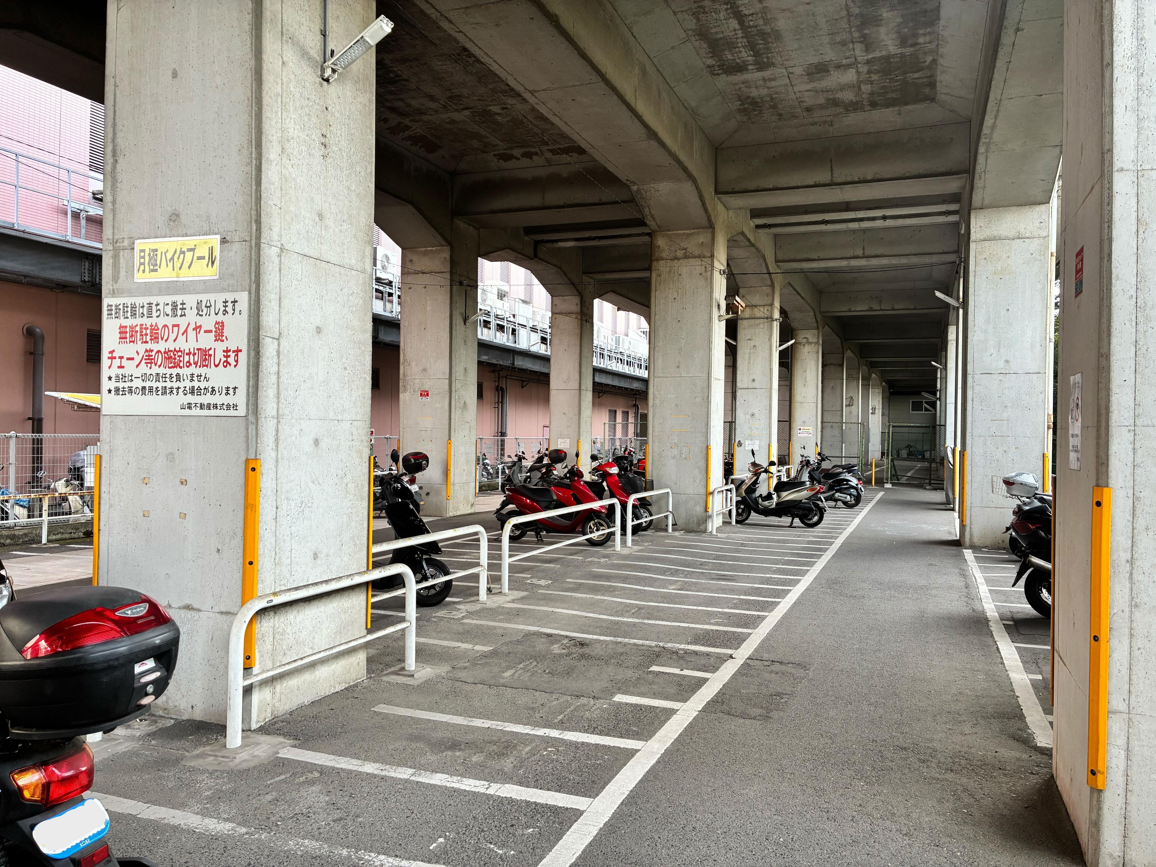 明石駅高架下第2バイクプール(アスピア北側)の外観・駐車場イメージ3枚目
