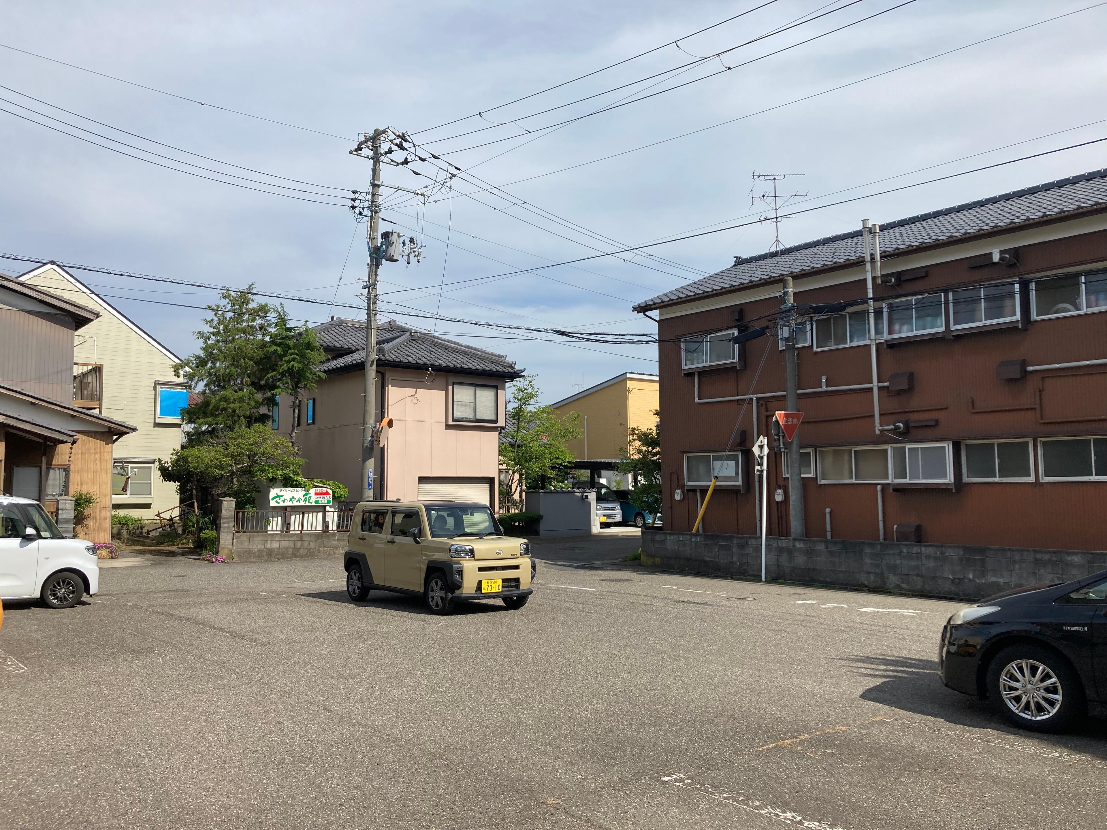 小張木2駐車場の外観・駐車場イメージ3枚目