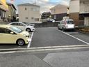 ブライト(23415)の駐車場