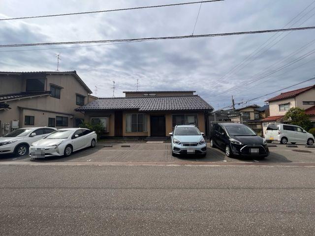 宮本駐車場の外観・駐車場イメージ1枚目