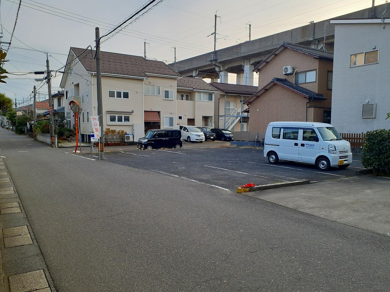 本馬越(岡村)駐車場の外観・駐車場イメージ1枚目