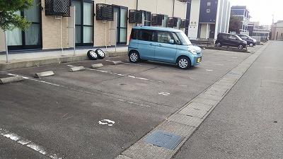 Le リュクス(38700)の外観・駐車場イメージ1枚目