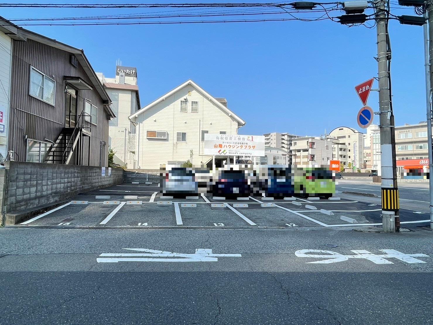 富安1丁目87駐車場の外観・駐車場イメージ3枚目