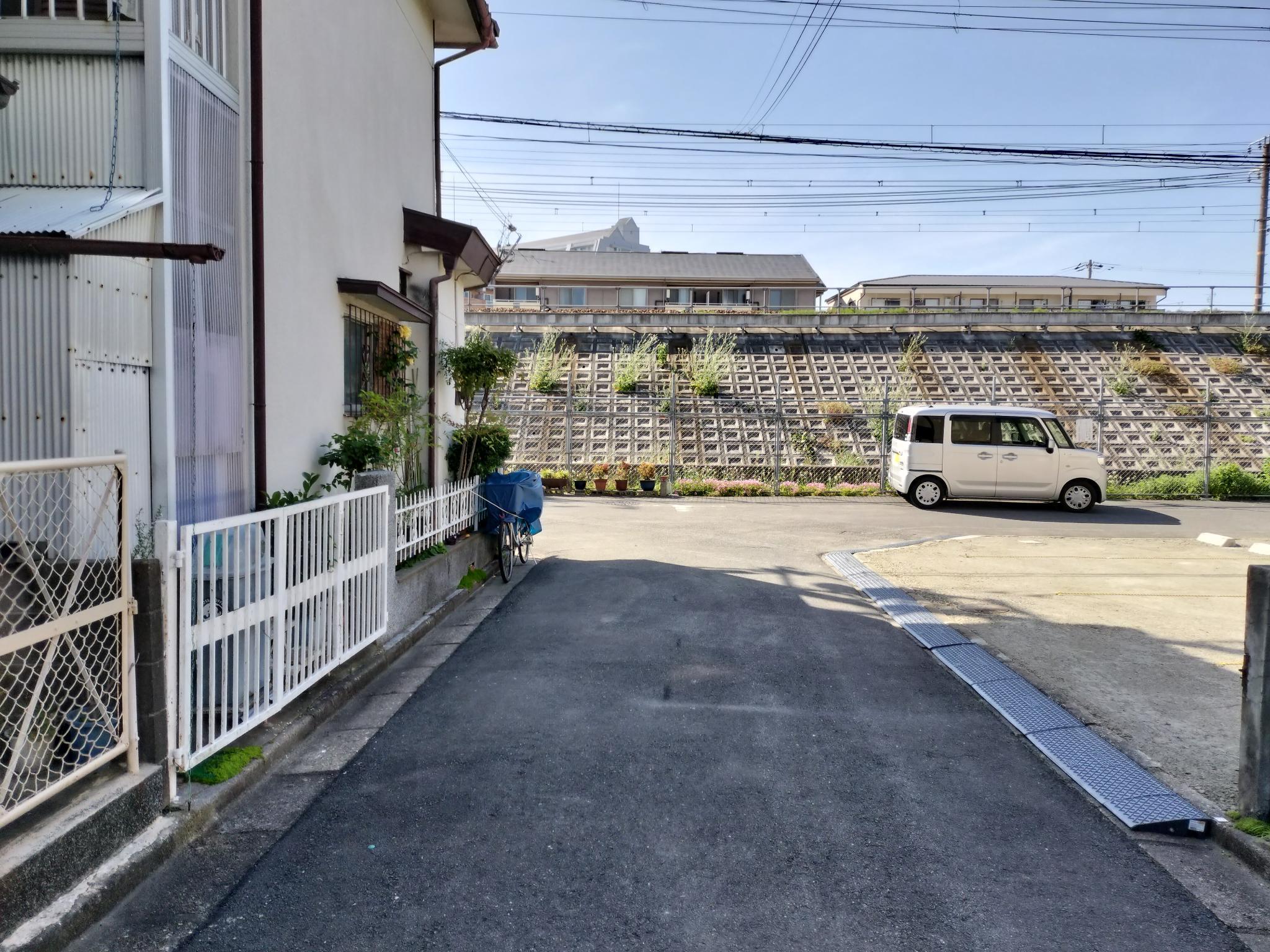 上中条二丁目駐車場の外観・駐車場イメージ3枚目