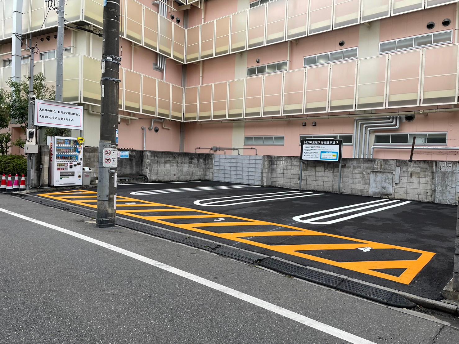 トモユキ東尾久月極駐車場7の外観・駐車場イメージ2枚目