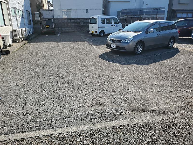 関屋田町(丸山)駐車場の外観・駐車場イメージ2枚目