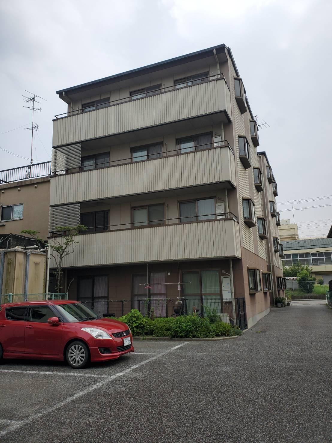 ドルミM宝塚の外観・駐車場イメージ1枚目