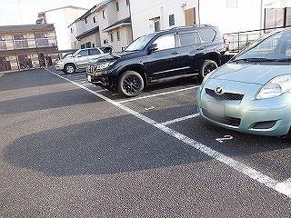 ピソ(21003)の外観・駐車場イメージ1枚目