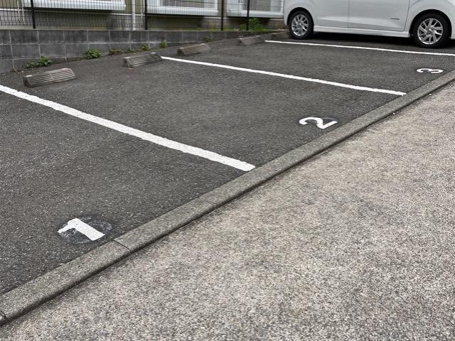 YM(24421)の外観・駐車場イメージ1枚目