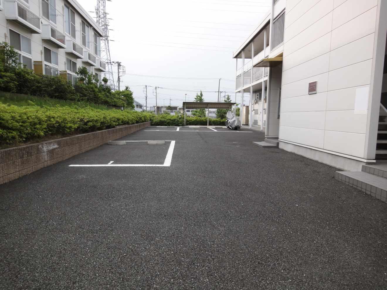 エポカ2(19650)の外観・駐車場イメージ1枚目