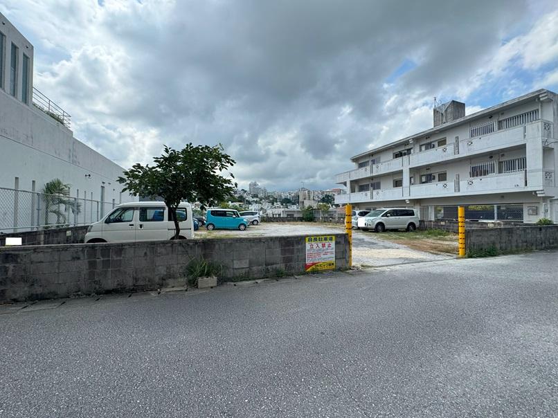 翁長駐車場の外観・駐車場イメージ1枚目