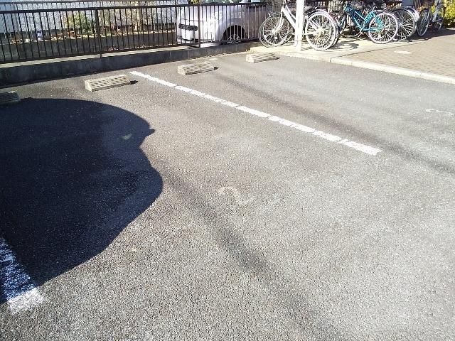 クレストⅡ(23859)の外観・駐車場イメージ1枚目