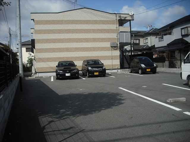 ゾネグランツ(33571)の外観・駐車場イメージ2枚目