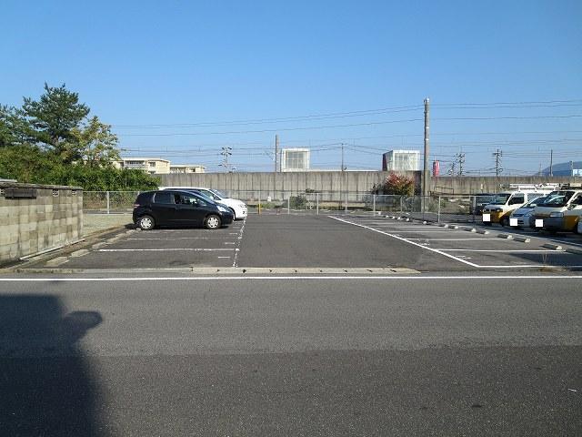 川上駐車場の外観・駐車場イメージ2枚目