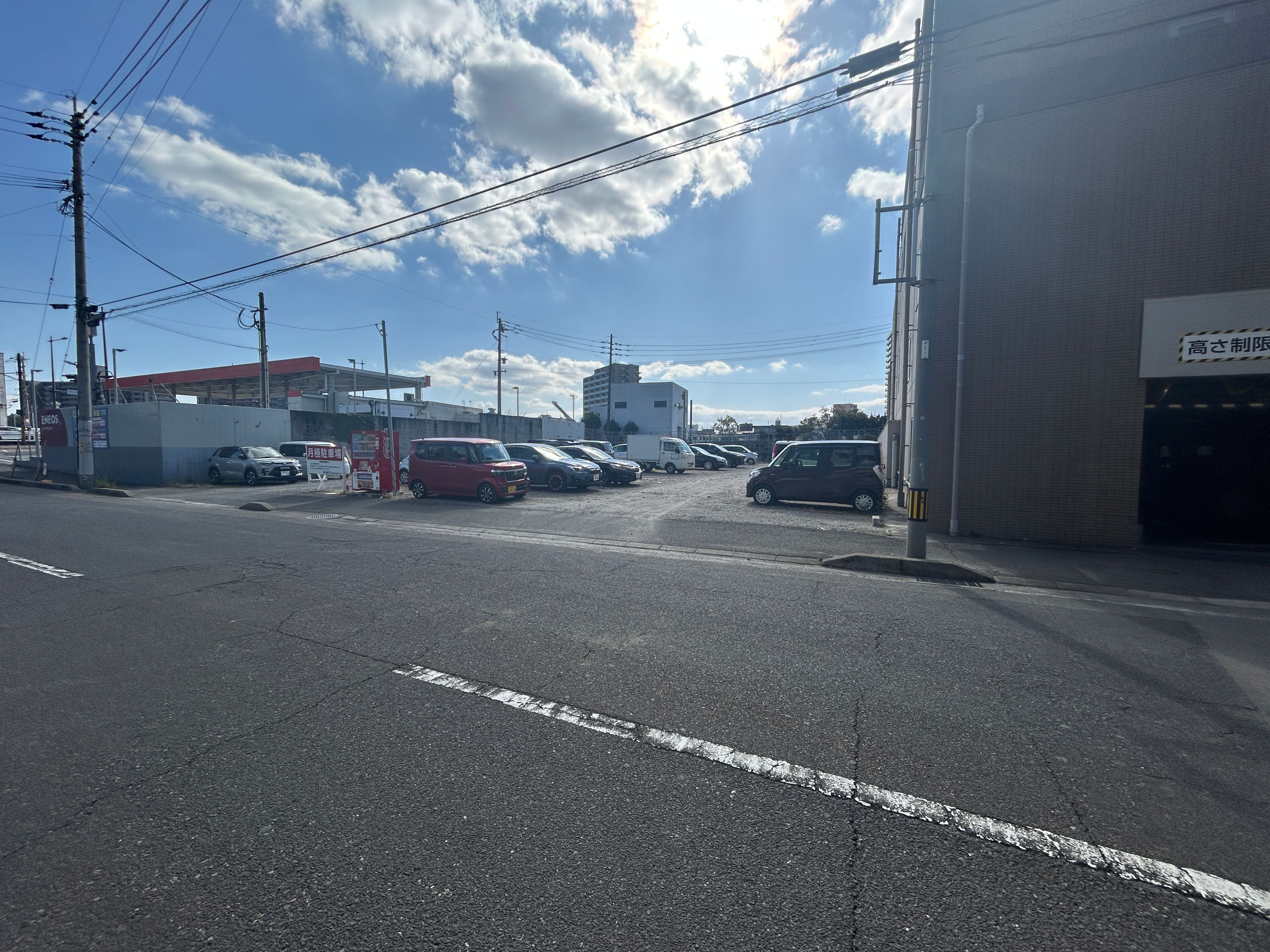 甲突パーキングの外観・駐車場イメージ1枚目