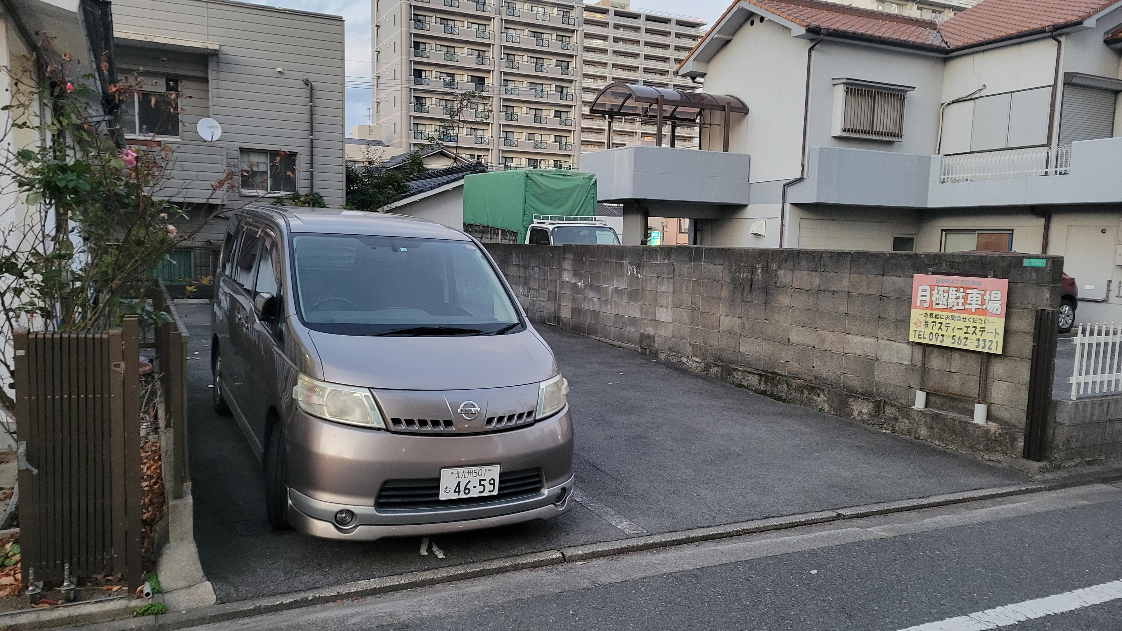 西本町4-A駐車場の外観・駐車場イメージ1枚目