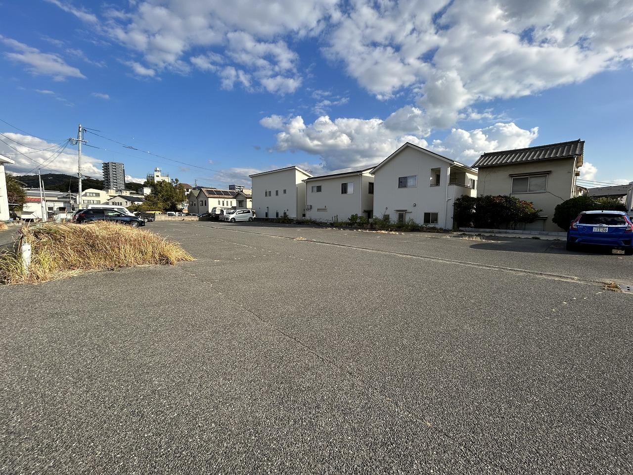 府中町千代ガレージの外観・駐車場イメージ2枚目