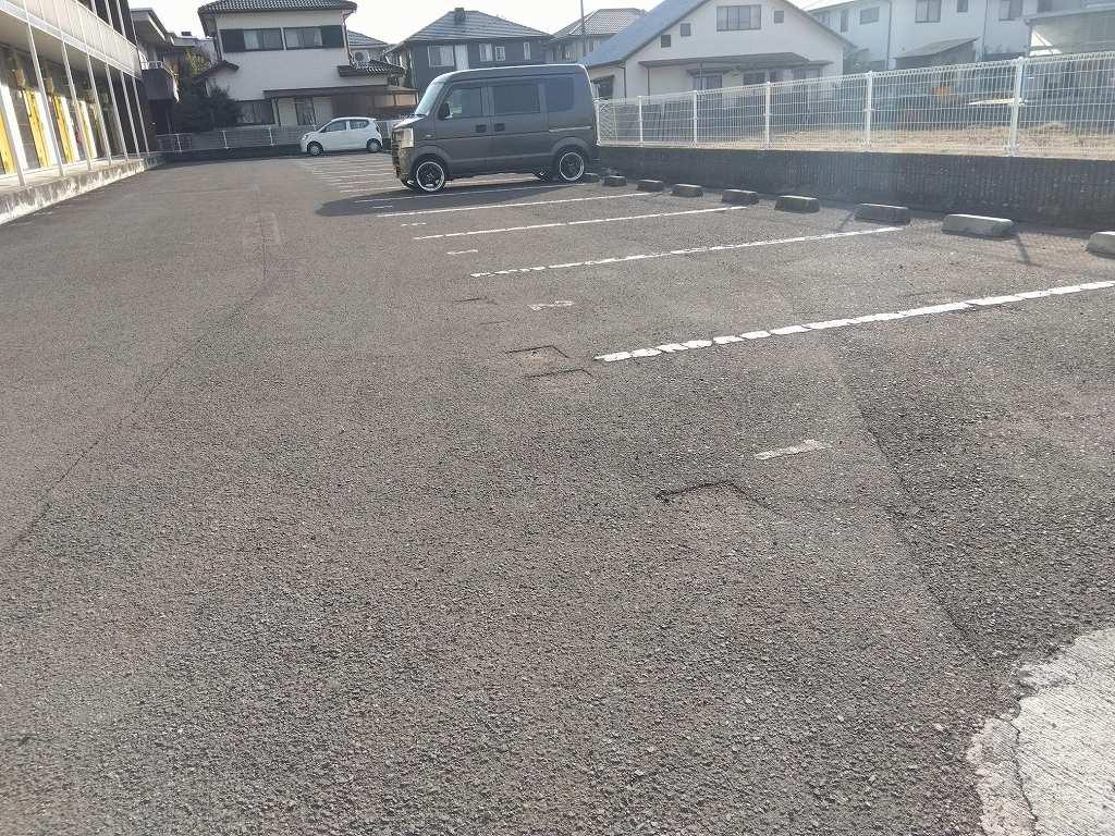 プレミールレジデンスM(13652)の外観・駐車場イメージ2枚目