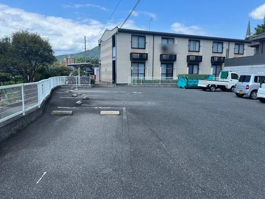 サニーコート(25228)の外観・駐車場イメージ1枚目