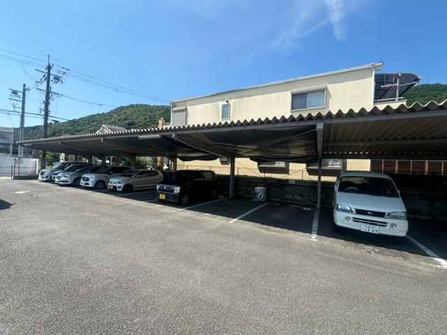 上海道町 殿西ガレージの外観・駐車場イメージ3枚目