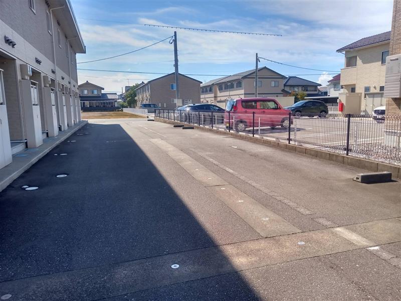 ピノ ノワールⅡ(30119)の外観・駐車場イメージ1枚目