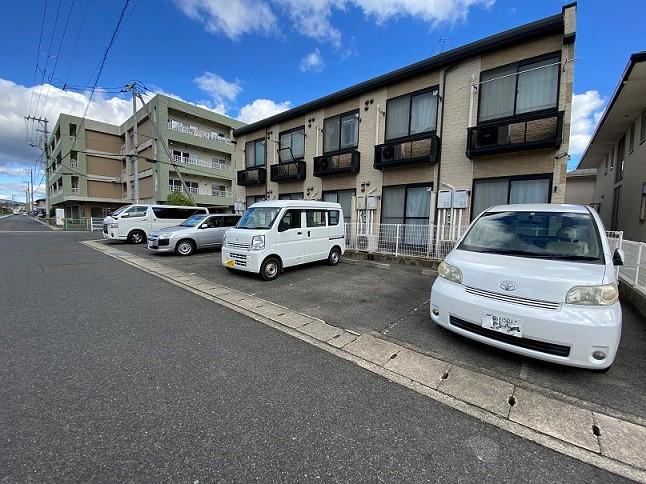 タカス(24408)の外観・駐車場イメージ2枚目