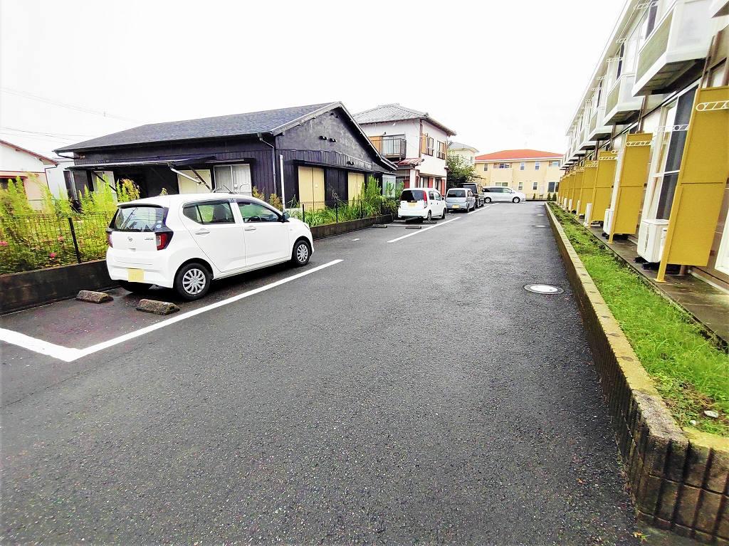 エトワール(16438)の外観・駐車場イメージ1枚目