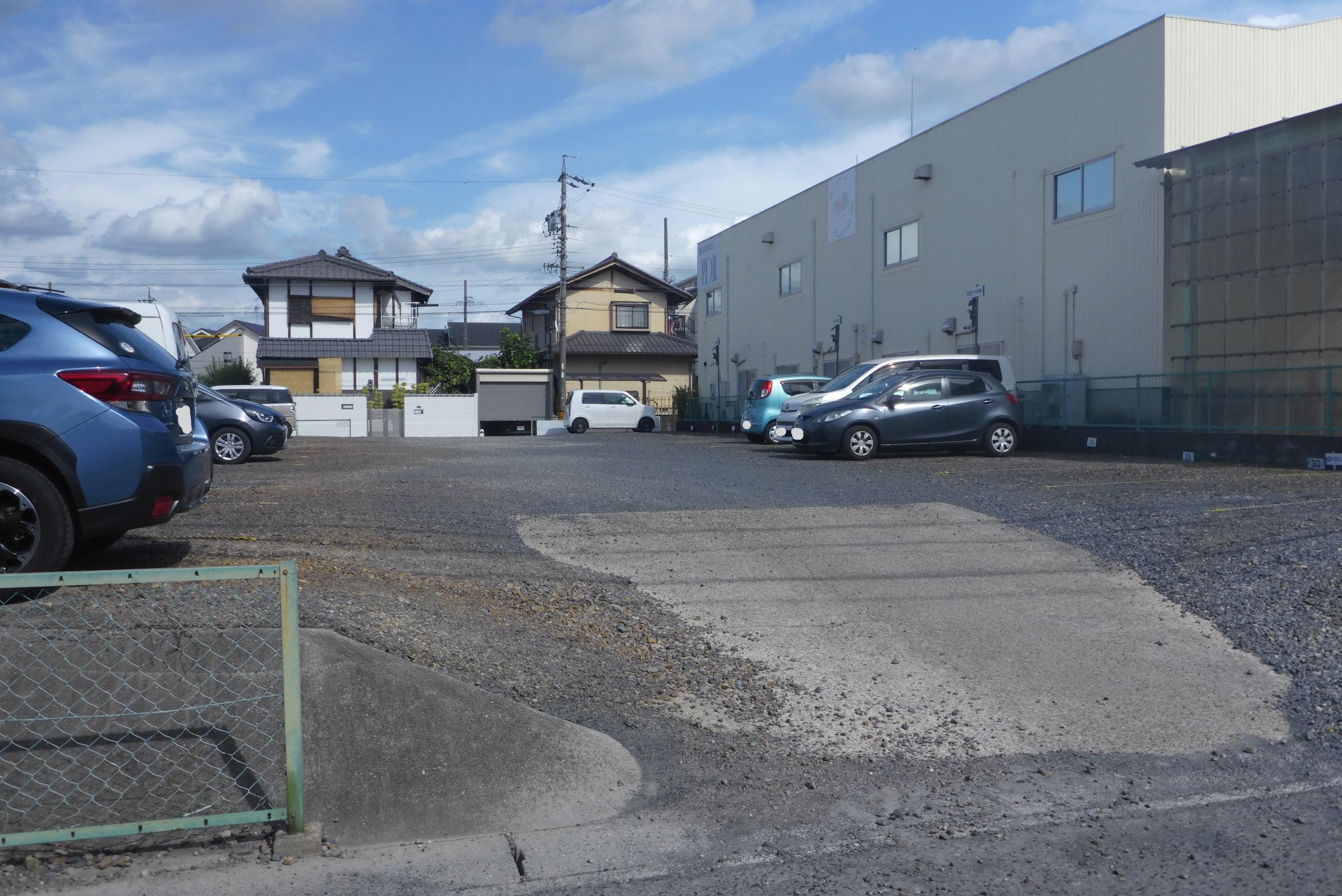 上川原駐車場の外観・駐車場イメージ1枚目