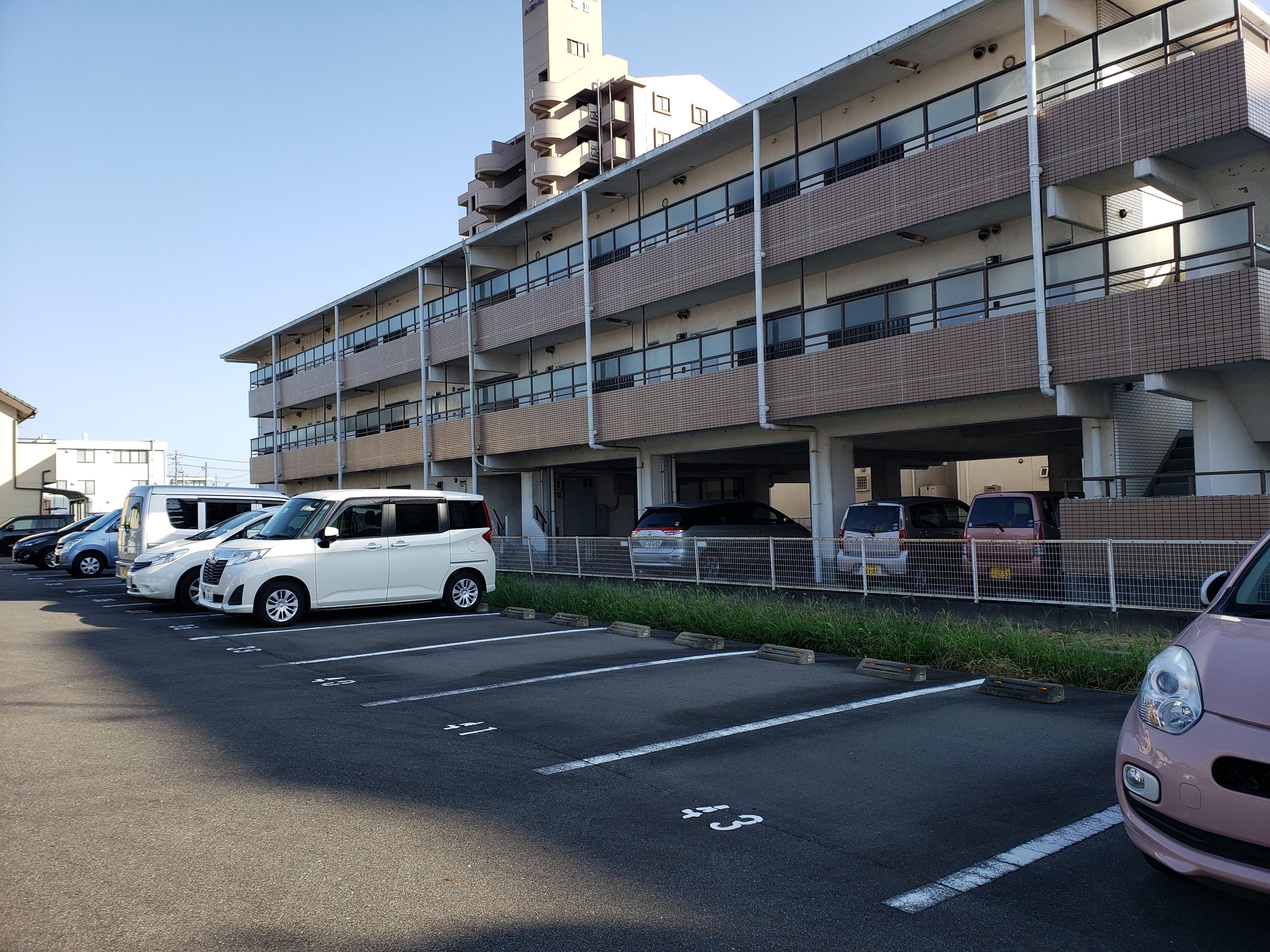 マルイワ・枠杁鈴木駐車場の外観・駐車場イメージ2枚目
