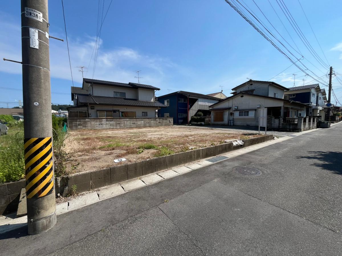 内郷御厩町4丁目月極駐車場の外観・駐車場イメージ3枚目