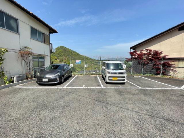 原田ガレージの外観・駐車場イメージ3枚目