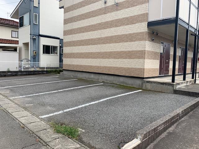 日出(27038)の外観・駐車場イメージ1枚目